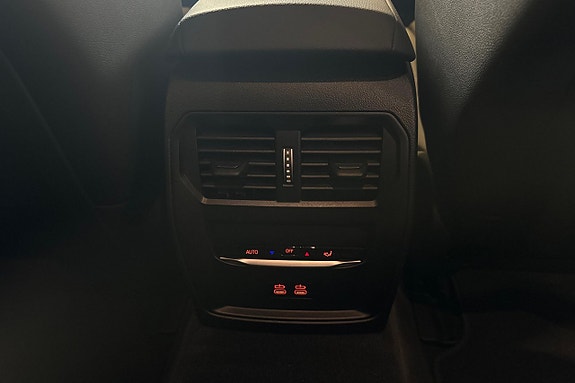 BMW i4 19 of 21