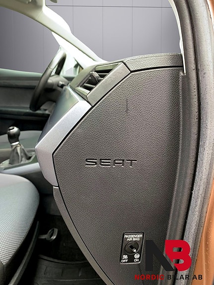 Seat Arona 13 of 25