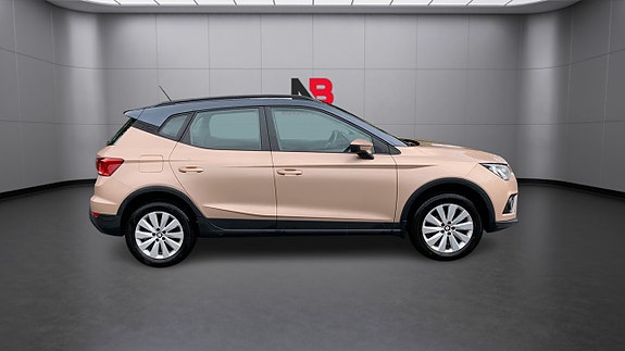 Seat Arona 19 of 25