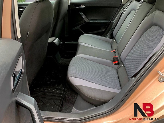 Seat Arona 12 of 25