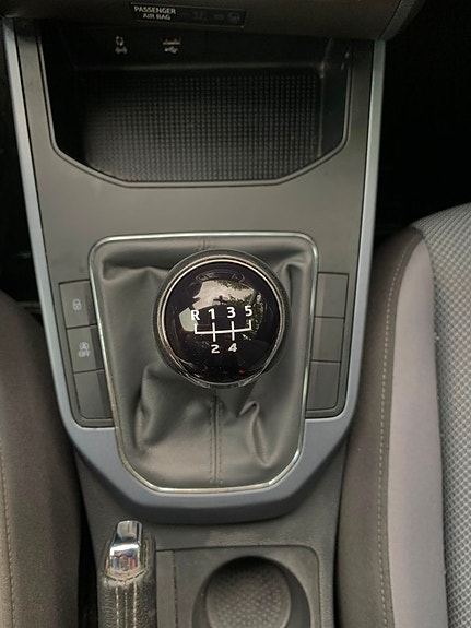 Seat Arona 16 of 25