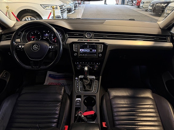 Volkswagen Passat 19 of 29