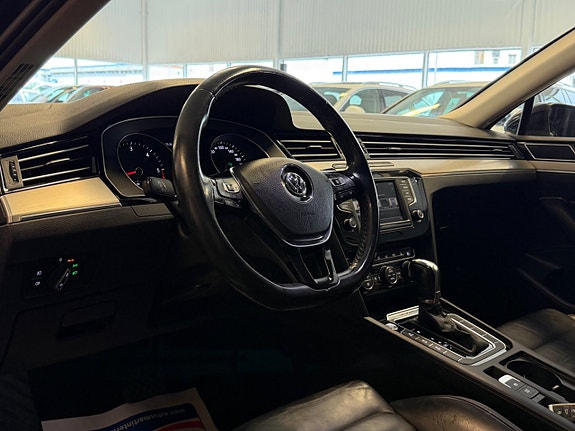 Volkswagen Passat 20 of 29