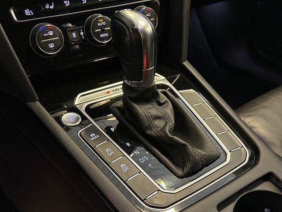 Volkswagen Passat 25 of 29