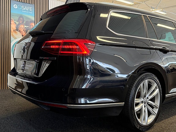 Volkswagen Passat 7 of 29