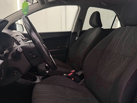 Kia Picanto 7 of 14