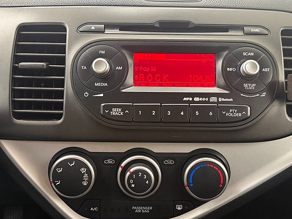 Kia Picanto 9 of 14