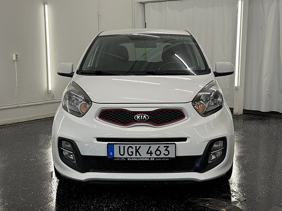 Kia Picanto 2 of 14