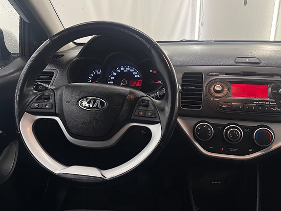 Kia Picanto 13 of 14