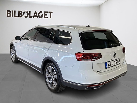 Volkswagen Passat Alltrack 3 of 14