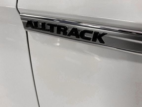 Volkswagen Passat Alltrack 14 of 14