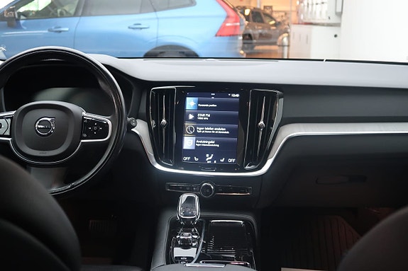 Volvo V60 6 of 27