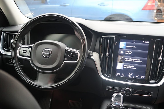 Volvo V60 7 of 27