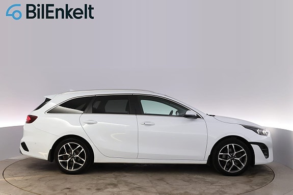 Kia Ceed 2 of 30