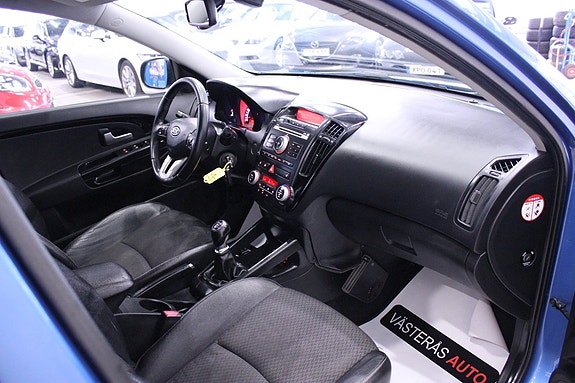 Kia Ceed 12 of 24