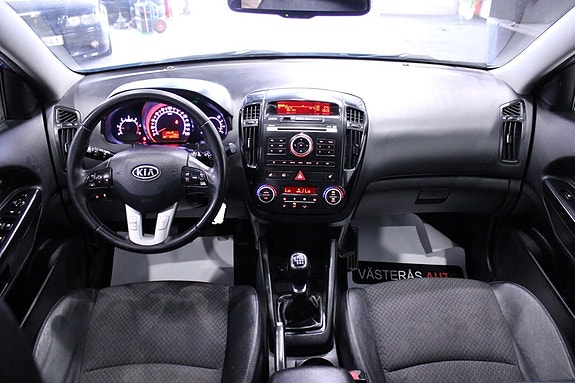 Kia Ceed 11 of 24