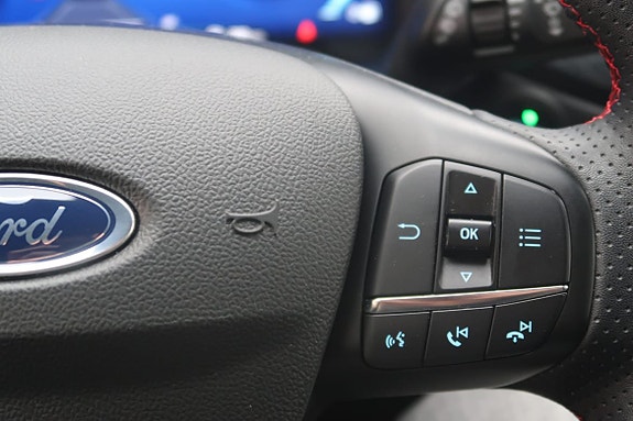 Ford Kuga 11 of 25
