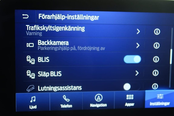 Ford Kuga 16 of 25