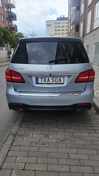 Mercedes-Benz GLS400 7 of 23