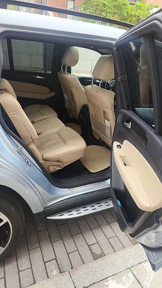 Mercedes-Benz GLS400 8 of 23