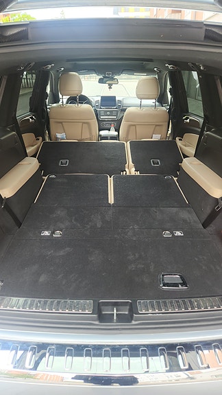 Mercedes-Benz GLS400 19 of 23