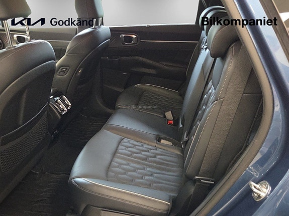Kia Sorento 9 of 15