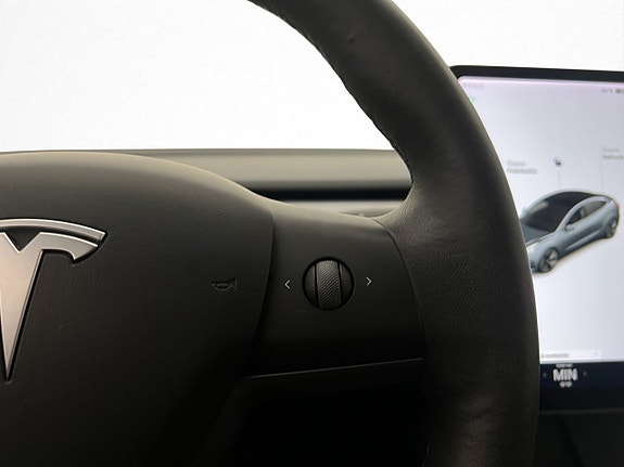 Tesla Model 3 16 of 30