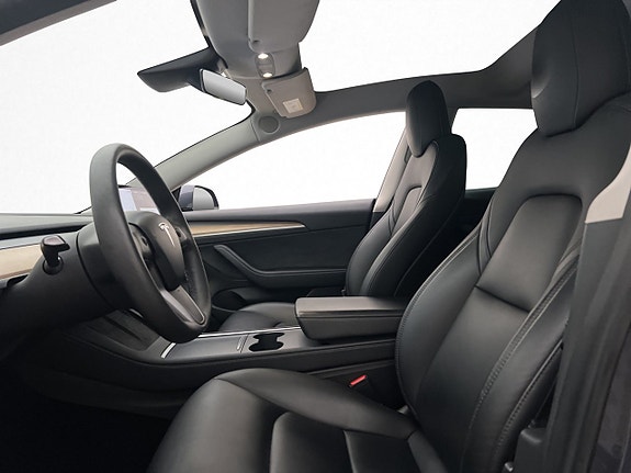 Tesla Model 3 12 of 30