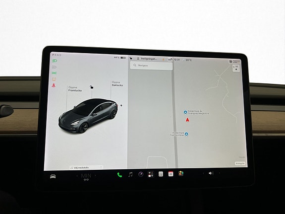 Tesla Model 3 20 of 30
