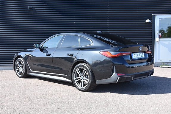 BMW i4 4 of 5