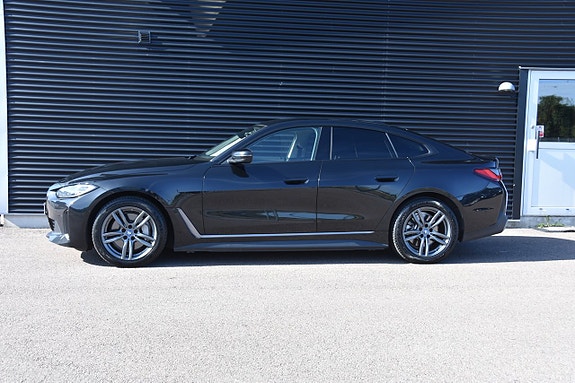 BMW i4 3 of 5