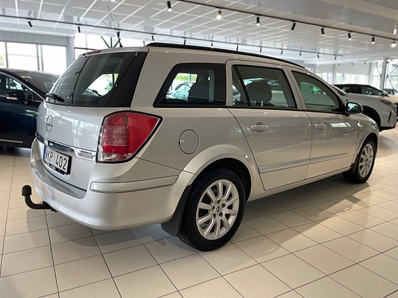 Opel Astra 4 of 5