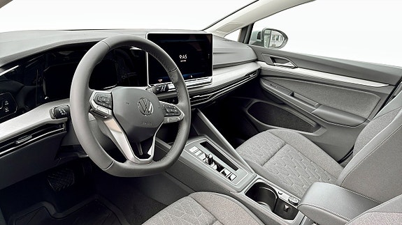 Volkswagen Golf VIII 7 of 12