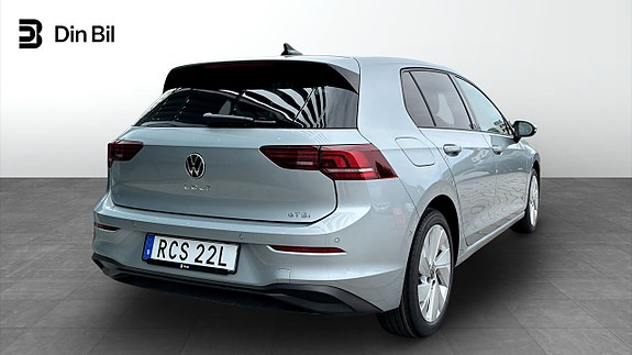 Volkswagen Golf VIII 3 of 12