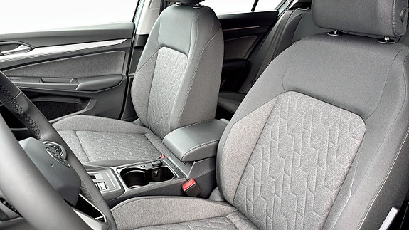 Volkswagen Golf VIII 8 of 12