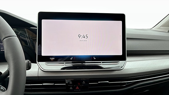 Volkswagen Golf VIII 9 of 12