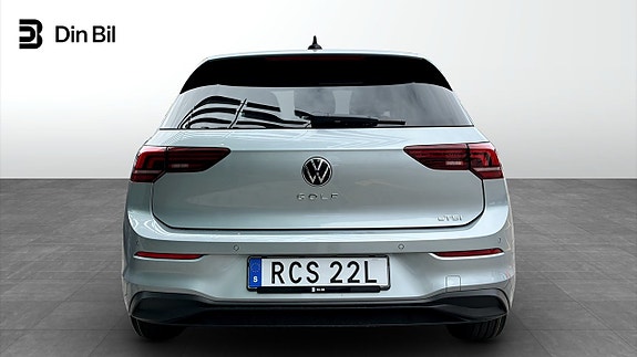 Volkswagen Golf VIII 5 of 12