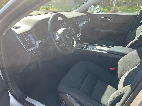 Volvo V60 Cross Country 4 of 5