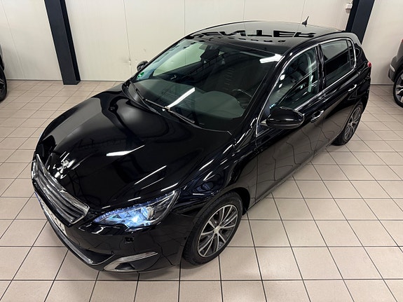 Peugeot 308 2 of 5
