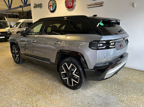 Jeep Compass 3 of 5