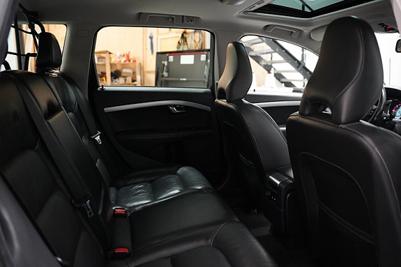 Volvo XC70 24 of 26