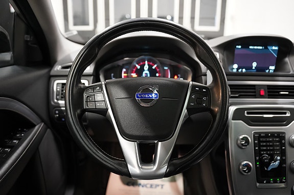 Volvo XC70 14 of 26