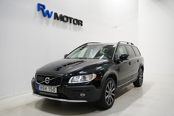 Volvo XC70 2 of 5