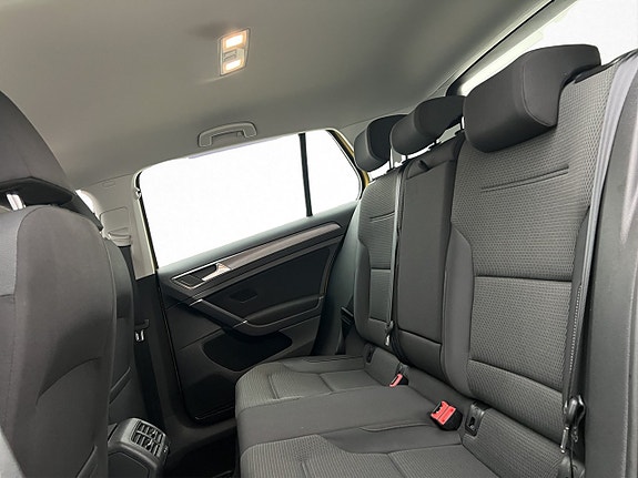 Volkswagen Golf I 21 of 30