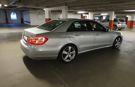 Mercedes-Benz E200 2 of 2