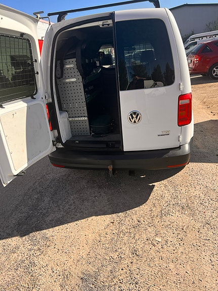 Volkswagen Caddy 4 of 4