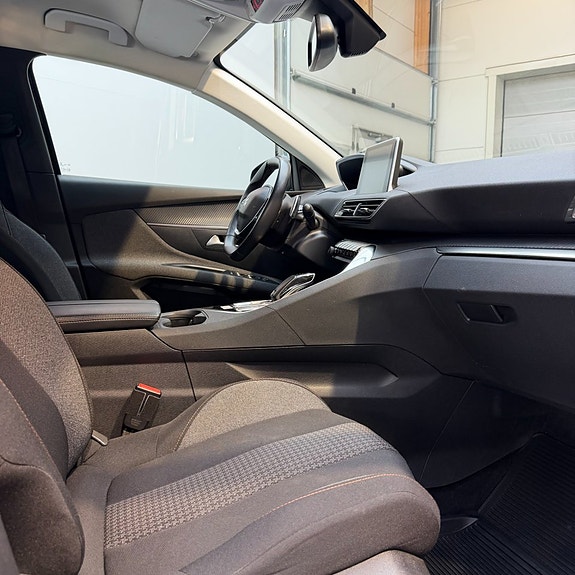 Peugeot 5008 11 of 12