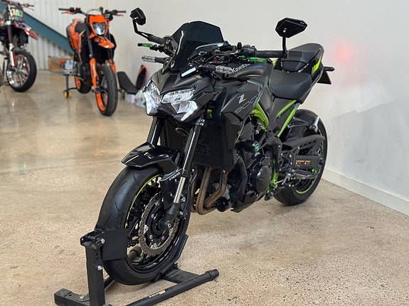 Kawasaki Z900 | Akrapovic Helsystem | R&G | ABS | 125hk 5 of 5