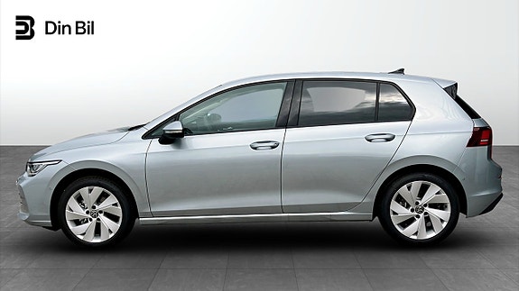 Volkswagen Golf VIII 2 of 12