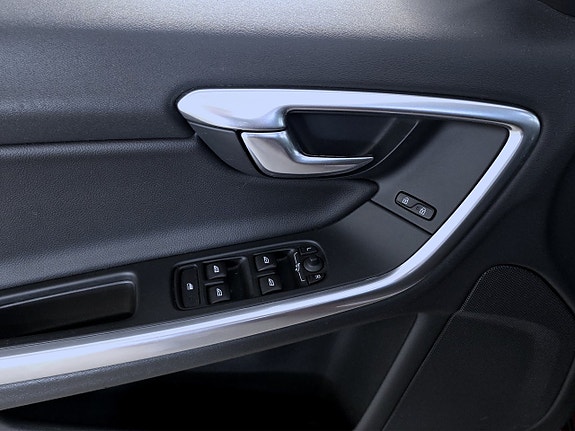 Volvo V60 8 of 17